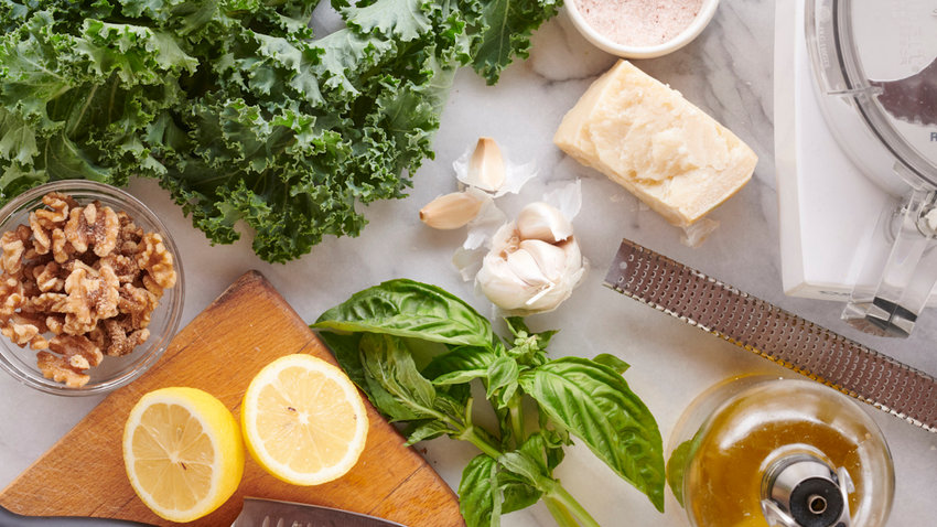 Zooey's Kale and Basil Pesto